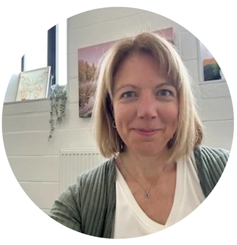 Dr Rebecca Hiscutt, PhD RD